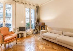 La Fayette-Montmartre district, 53 m² apartment.