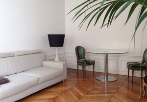 La Fayette-Montmartre district, 53 m² apartment.
