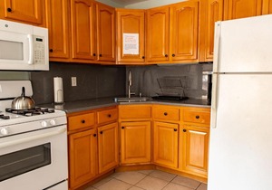 Large 3BR Apartment in Brooklyn with Balcony