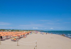 Lovely apartment in Rosolina Mare (RO)