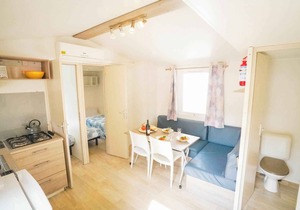 Mobilehome with air conditioning, terrace and pool