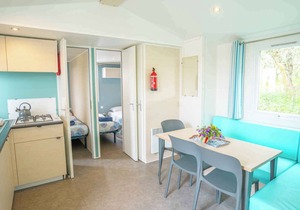 Mobilehome with air conditioning, terrace and pool