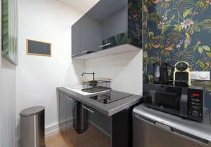 Modern, secure studio- perfect for 2- Catacombs