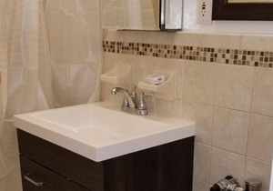 Quiet one bedroom apt one block from central park 30 DAY MINIMUM RENTAL