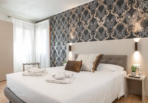 Room 5 - Grifoni Boutique Hotel