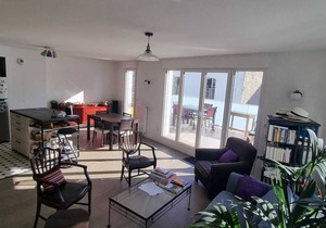 Spacious apartment with terrace at the foot of Montmartre