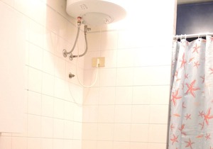 The Apartment house Tonin is a little building with elevator just 100 metres far from the beach and