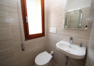 Three room flat on 1st floor m 250 far from the beach