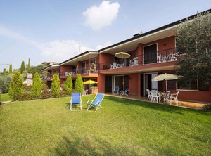 Holiday Terrace | Frader