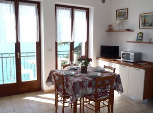 Holiday Torri Del Benaco Persons Bedrooms | Torri del Benaco
