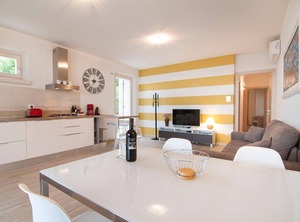 Holiday Torri Del Benaco Persons Bedrooms | Albisano
