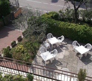 Holiday Torri Del Benaco Persons Bedrooms 
