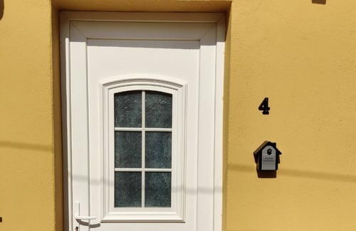 Montreuil House | 1-bedroom townhouse with garden