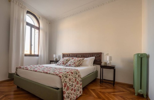 Santa Croce Apartment | 100 m² Apartment ∙ 2 bedrooms ∙ 6 guests