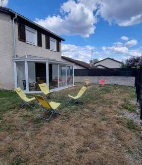 Villepinte House | 100 m² House ∙ 4 bedrooms ∙ 8 guests