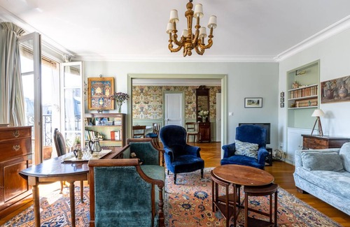 5th Arrondissement Apartment | 110 m² Apartment ∙ 3 bedrooms ∙ 6 guests