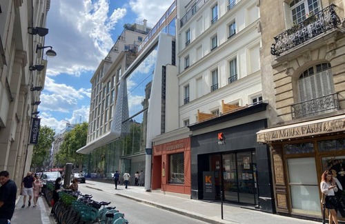 8th Arrondissement Apartment | 13 m² Studio flat ∙ 1 bedroom ∙ 2 guests