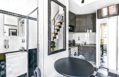 8th Arrondissement Apartment | 13 m² Studio flat ∙ 1 bedroom ∙ 2 guests