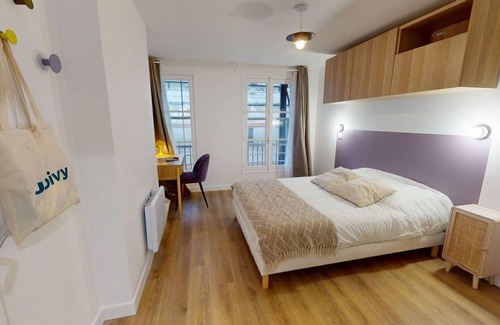 Hopital Saint-Louis Resort | 130 m² Private room ∙ 1 bedroom ∙ 1 guest