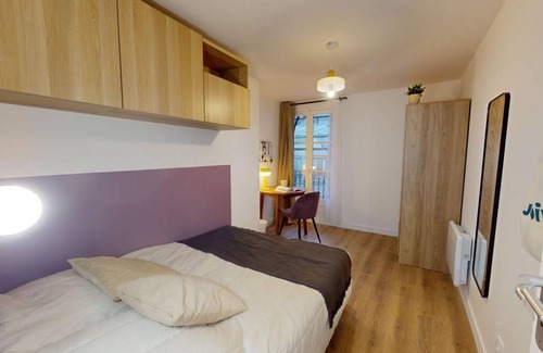 Hopital Saint-Louis Resort | 130 m² Private room ∙ 1 bedroom ∙ 1 guest