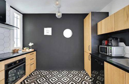 Quartier de Rochechouart Apartment | 149 m² Apartment ∙ 4 bedrooms ∙ 12 guests