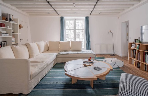 Saint-Germain-des-Pres Apartment | 150 m² Apartment ∙ 3 bedrooms ∙ 6 guests