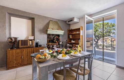 Castelnuovo del Garda House | 150 m² House ∙ 4 bedrooms ∙ 12 guests