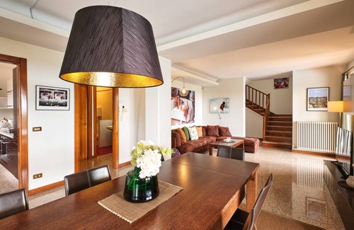 Calmasino Villa | 170 m² Villa ∙ 4 bedrooms ∙ 9 guests