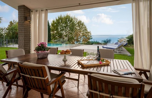 Gralaoni-Pralesi-Cisano Villa | 170 m² Villa ∙ 3 bedrooms ∙ 8 guests