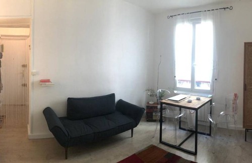 Hopital Saint-Louis Apartment | 18 m² Apartment ∙ 1 guest