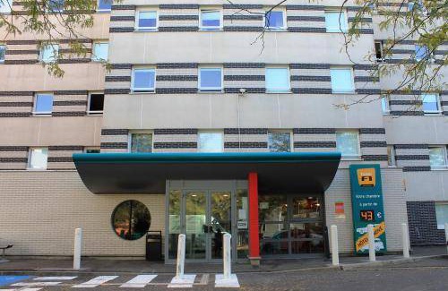 Gennevilliers Hotel | 18 m² Hotel ∙ 6 guests