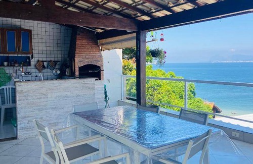 Niteroi House | 190 m² House ∙ 3 bedrooms ∙ 8 guests