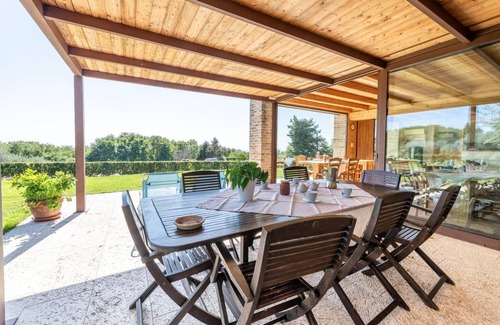 Venegazzu House | 220 m² House ∙ 5 bedrooms ∙ 14 guests