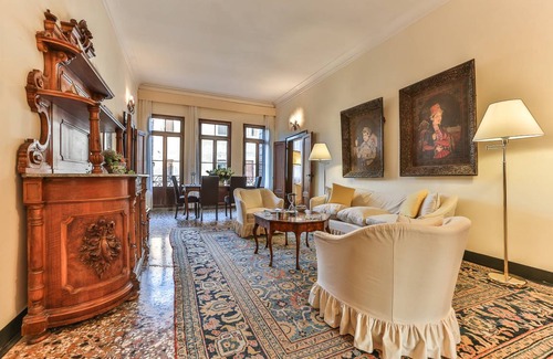 Castello Apartment | 250 m² Apartment ∙ 4 bedrooms ∙ 8 guests