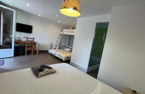 Montry Bed & Breakfast | 28 m² Bed and breakfast ∙ 5 guests
