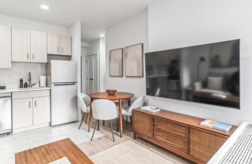 Midtown East Apartment | 2bed 1 bath Cozy Gem apt