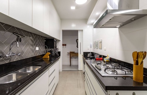 Leme Apartment | 3 minutes from Leme beach | GRC701