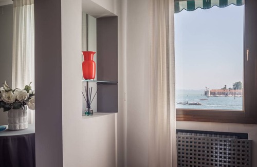 Castello Apartment | 300 m² Apartment ∙ 3 bedrooms ∙ 6 guests