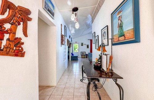 Treasure Beach House | 350 m² House ∙ 6 bedrooms ∙ 16 guests