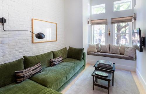 Upper Manhattan Apartment | 4 Million Dollar Manhattan Brownstone Brand New