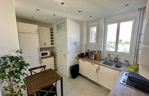 Saint-Mande Apartment | 40 m² Apartment ∙ 1 bedroom ∙ 2 guests