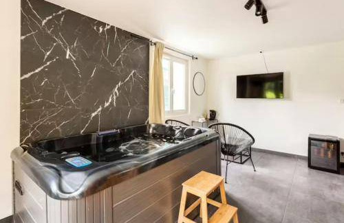 Boissy-Saint-Leger Apartment | 45 m² Apartment ∙ 2 guests