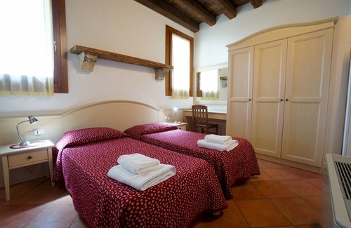 Longare Apartment | 60 m² Apartment ∙ 2 bedrooms ∙ 5 guests