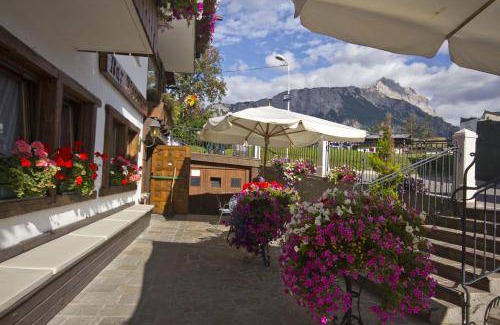 Cortina d'Ampezzo Hotel | 65 m² Hotel ∙ 2 bedrooms ∙ 6 guests