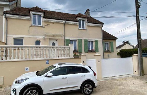 Montry House | 70 m² House ∙ 3 bedrooms ∙ 5 guests