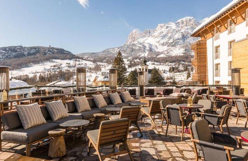 Cortina d'Ampezzo Hotel | 81 m² Hotel ∙ 127 guests