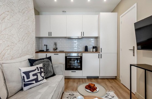 3rd Arrondissement Apartment | A31#Republique # 1BedRoom # Marais # Paris03 # AC