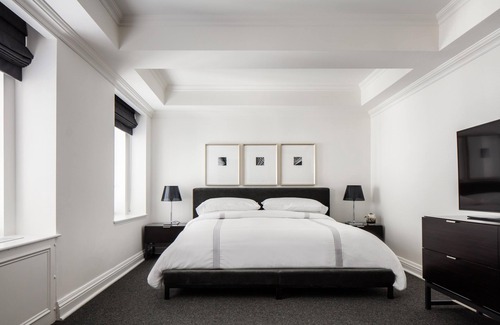 Sutton Place Hotel | AKA Residences Mahogany Floor Penthouse w/WiFi - Access to Gym & Pool