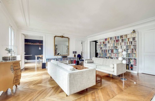 Quartier de Rochechouart Apartment | Amazing 120m2 quiet and bright apartment between Opera and Montmartre
