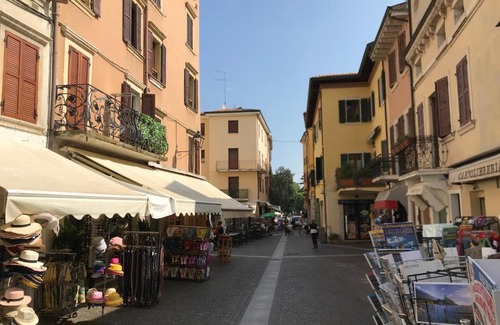 Peschiera del Garda City Centre Apartment | Anfite Aleardi 5